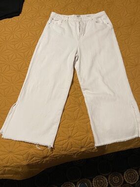 Kensie High-Rise Wide-Leg Jeans in White